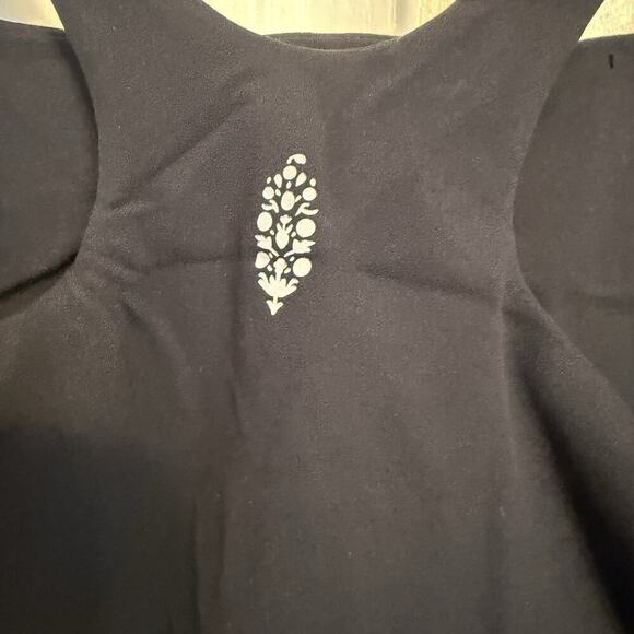 FP Movement x Hatch Black Crop Tank Top Size L NWT - Picture 6 of 6